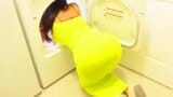 Annem Bikinisiyle Güneşlenirken Bayıldığında Dalgayı Çektim